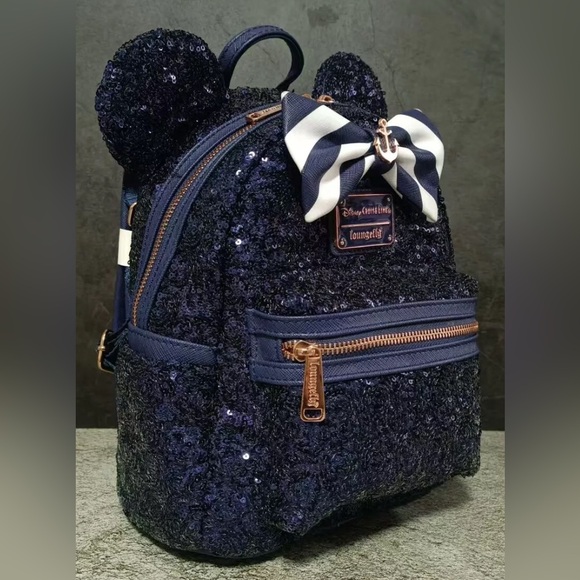 Disney Loungefly Cruise Line Minnie Mouse Navy Blue Sequin Backpack NWT - Picture 2 of 9